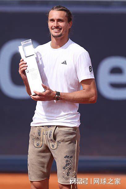 绊后, 苦战的卢布 绊后, 苦战的卢布