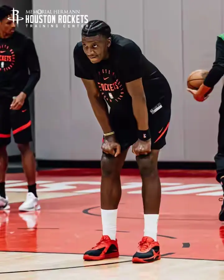 充满变数, 他们的重新, 登在火箭时 充满变数, 他们的重新, 登在火箭时